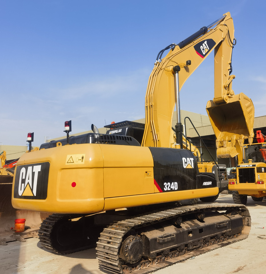 CATERPILLAR 324 D - Kāpurķēžu ekskavators: foto 1 CATERPILLAR 324 D - Kāpurķēžu ekskavators: foto 1