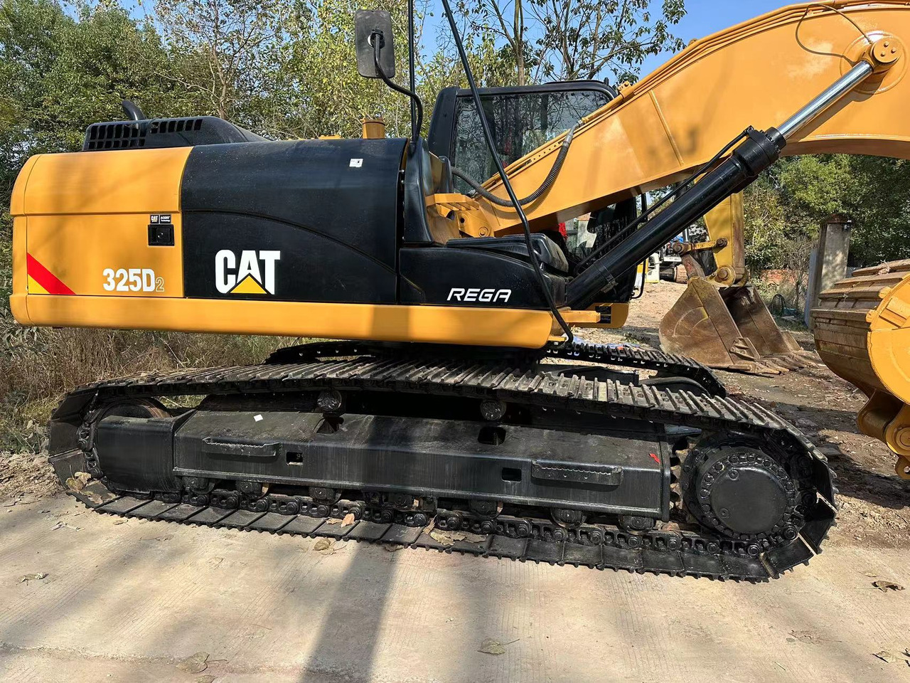 CATERPILLAR 325 D - Kāpurķēžu ekskavators: foto 4 CATERPILLAR 325 D - Kāpurķēžu ekskavators: foto 4