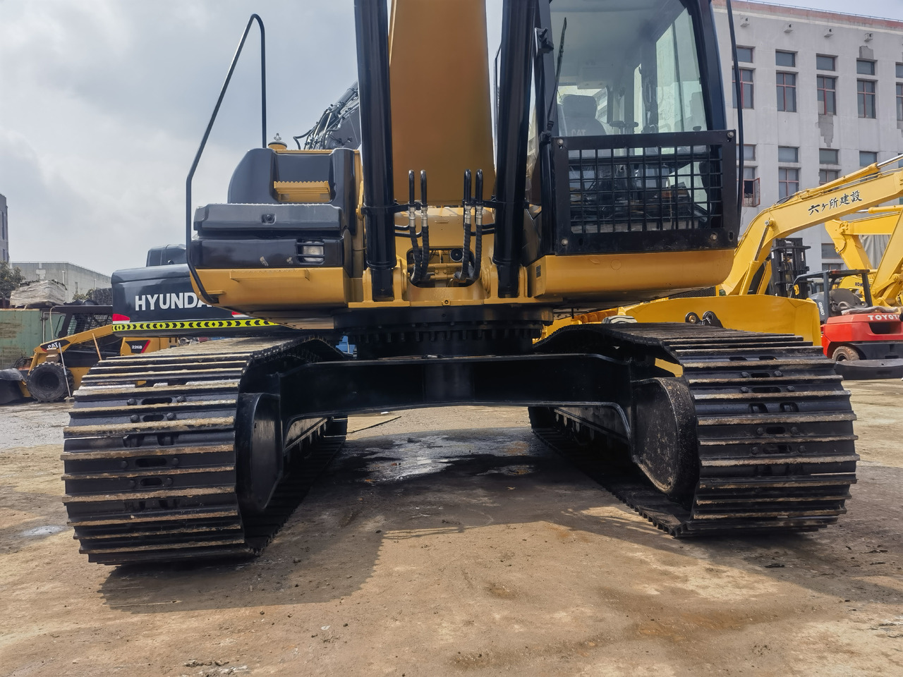 CATERPILLAR CAT 325D Excavator - Kāpurķēžu ekskavators: foto 3 CATERPILLAR CAT 325D Excavator - Kāpurķēžu ekskavators: foto 3