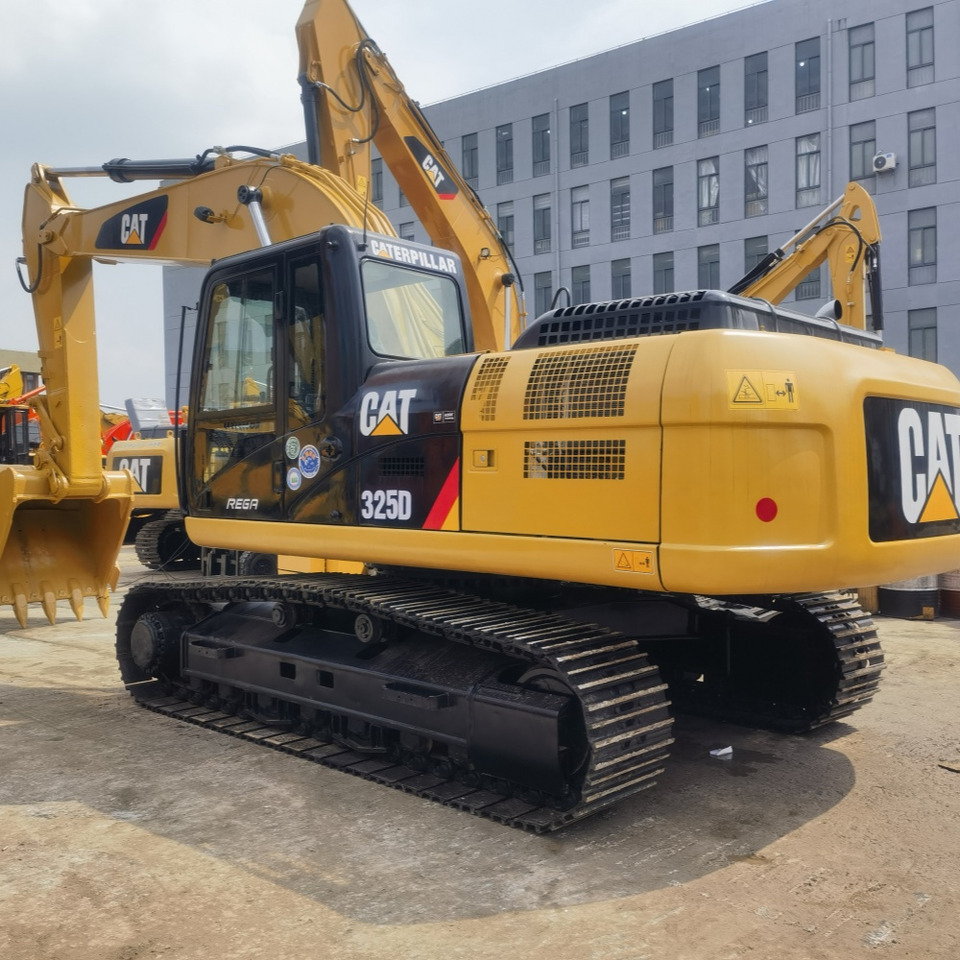 CATERPILLAR CAT 325D Excavator - Kāpurķēžu ekskavators: foto 1 CATERPILLAR CAT 325D Excavator - Kāpurķēžu ekskavators: foto 1