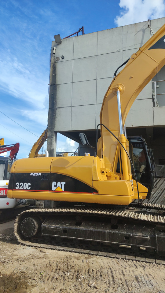 Cat 320c excavator - Kāpurķēžu ekskavators: foto 1 Cat 320c excavator - Kāpurķēžu ekskavators: foto 1