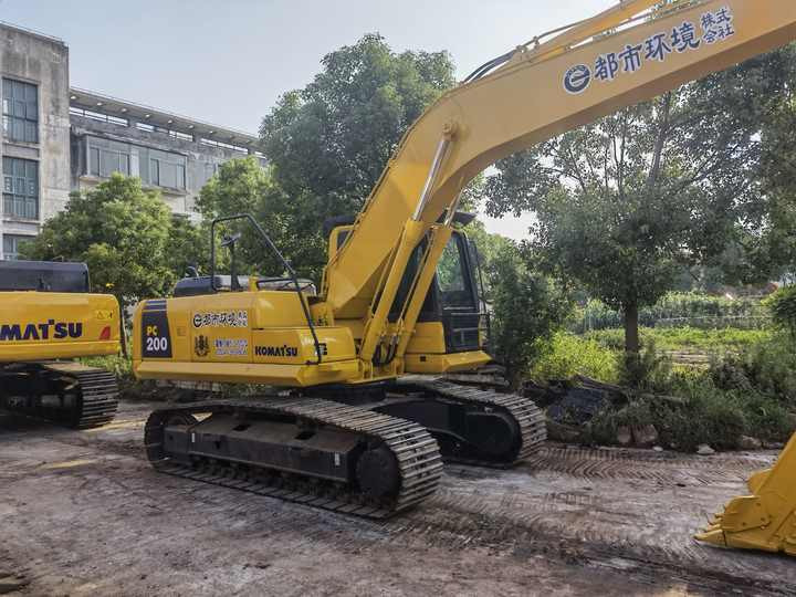 Cheap Used Japan Komatsu PC220-8 second hand excavator PC220 crawler excavator for sale - Kāpurķēžu ekskavators: foto 5 Cheap Used Japan Komatsu PC220-8 second hand excavator PC220 crawler excavator for sale - Kāpurķēžu ekskavators: foto 5