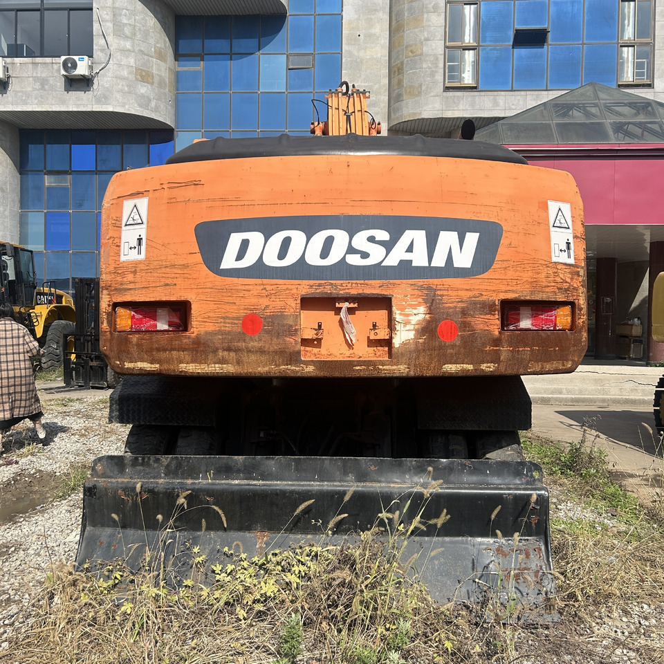 Riteņu ekskavators Doosan DH210w-7 wheel excavator: foto 6 Riteņu ekskavators Doosan DH210w-7 wheel excavator: foto 6