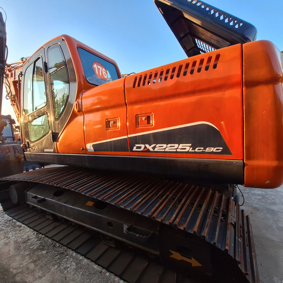 Doosan Dx225 LC-9C Crawler Excavator - Kāpurķēžu ekskavators: foto 1 Doosan Dx225 LC-9C Crawler Excavator - Kāpurķēžu ekskavators: foto 1