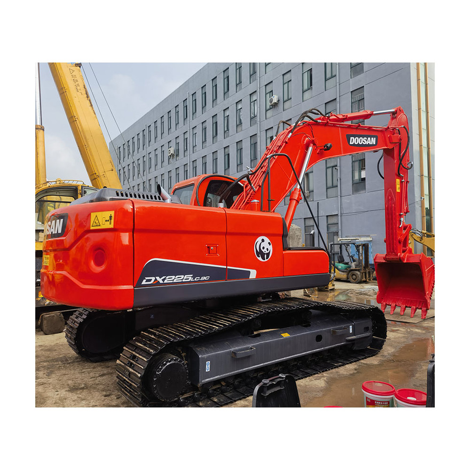 Doosan Dx225LCA Crawler Excavator - Kāpurķēžu ekskavators: foto 1 Doosan Dx225LCA Crawler Excavator - Kāpurķēžu ekskavators: foto 1