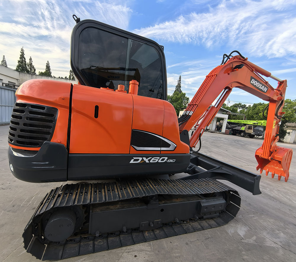 Doosan Dx60 Crawler Excavator - Kāpurķēžu ekskavators: foto 3 Doosan Dx60 Crawler Excavator - Kāpurķēžu ekskavators: foto 3
