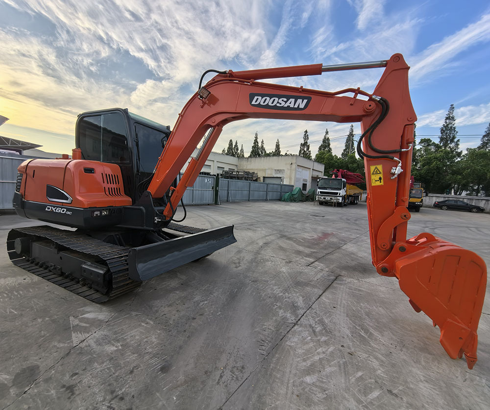 Doosan Dx60 Crawler Excavator - Kāpurķēžu ekskavators: foto 5 Doosan Dx60 Crawler Excavator - Kāpurķēžu ekskavators: foto 5