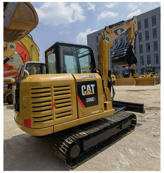 Good Condition Mini Excavator 7.5Ton Cat 306e2 Hydraulic Crawler second hand Mini digger For Sale - Kāpurķēžu ekskavators: foto 1 Good Condition Mini Excavator 7.5Ton Cat 306e2 Hydraulic Crawler second hand Mini digger For Sale - Kāpurķēžu ekskavators: foto 1