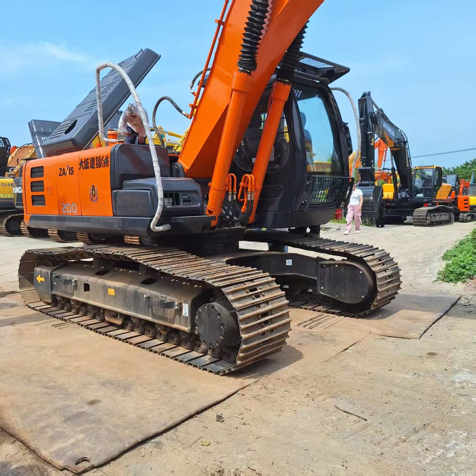 Kāpurķēžu ekskavators Hitachi ZX200 Excavator: foto 6