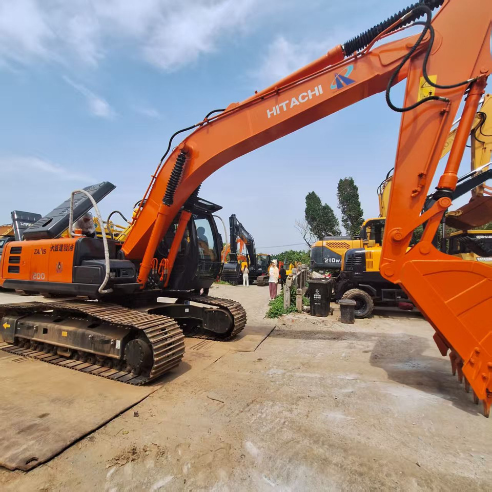Hitachi ZX200G Excavator - Kāpurķēžu ekskavators: foto 2 Hitachi ZX200G Excavator - Kāpurķēžu ekskavators: foto 2