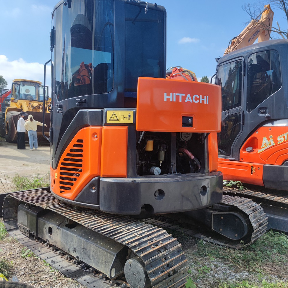 Hitachi ZX50 Excavator - Kāpurķēžu ekskavators: foto 4 Hitachi ZX50 Excavator - Kāpurķēžu ekskavators: foto 4