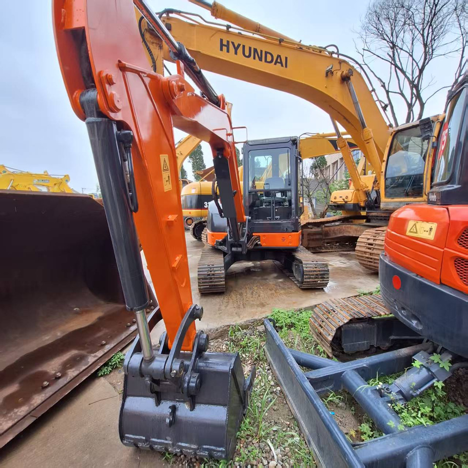 Hitachi ZX50U Excavator - Kāpurķēžu ekskavators: foto 4 Hitachi ZX50U Excavator - Kāpurķēžu ekskavators: foto 4