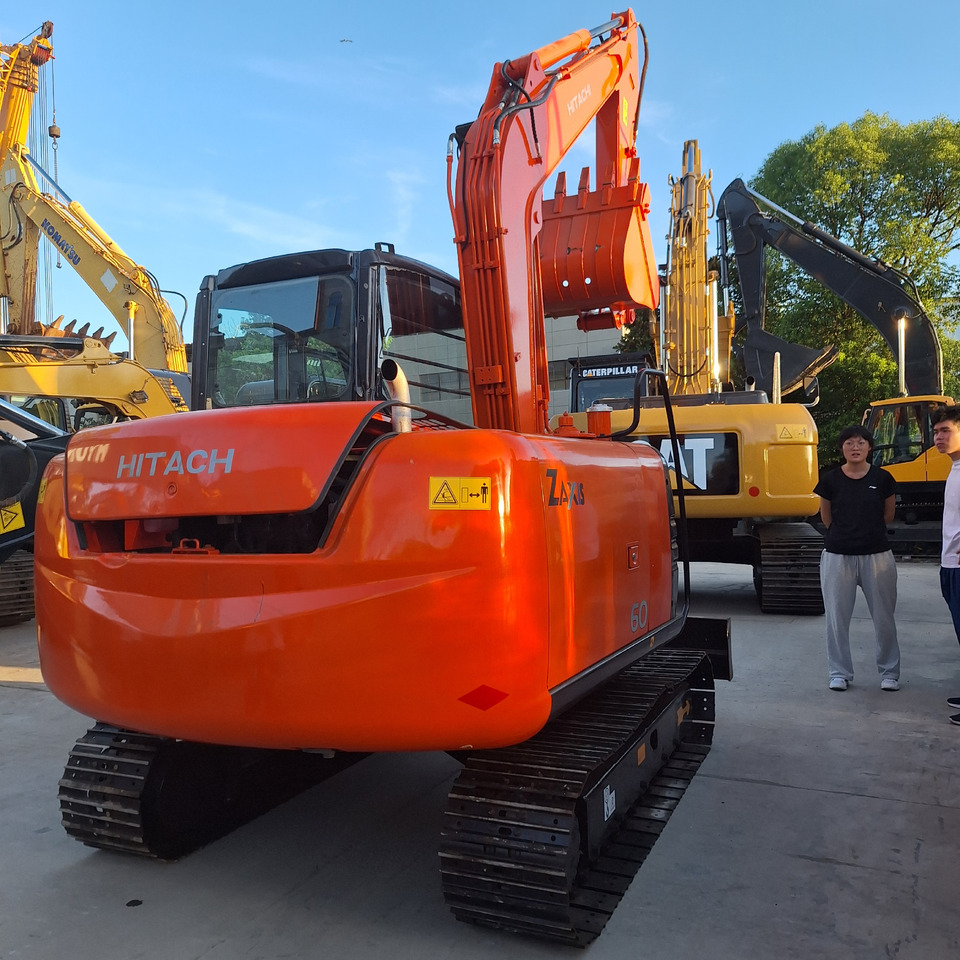 Hitachi ZX60 Excavator - Kāpurķēžu ekskavators: foto 4 Hitachi ZX60 Excavator - Kāpurķēžu ekskavators: foto 4