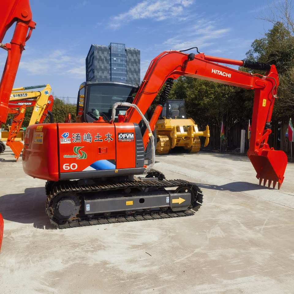 Hitachi ZX60 Excavator - Kāpurķēžu ekskavators: foto 3 Hitachi ZX60 Excavator - Kāpurķēžu ekskavators: foto 3