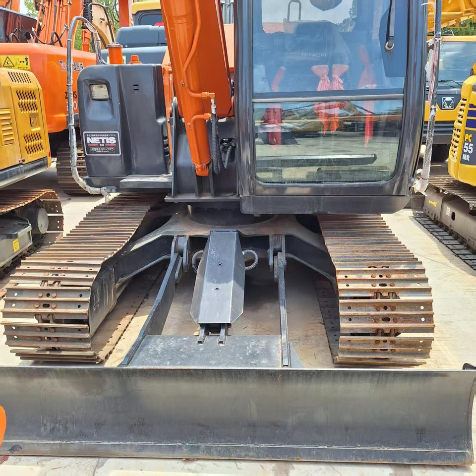 Hitachi ZX70 Excavator - Kāpurķēžu ekskavators: foto 2 Hitachi ZX70 Excavator - Kāpurķēžu ekskavators: foto 2