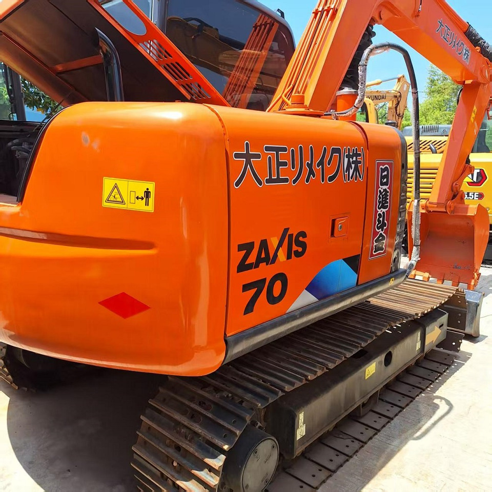 Hitachi ZX70 Excavator - Kāpurķēžu ekskavators: foto 3 Hitachi ZX70 Excavator - Kāpurķēžu ekskavators: foto 3
