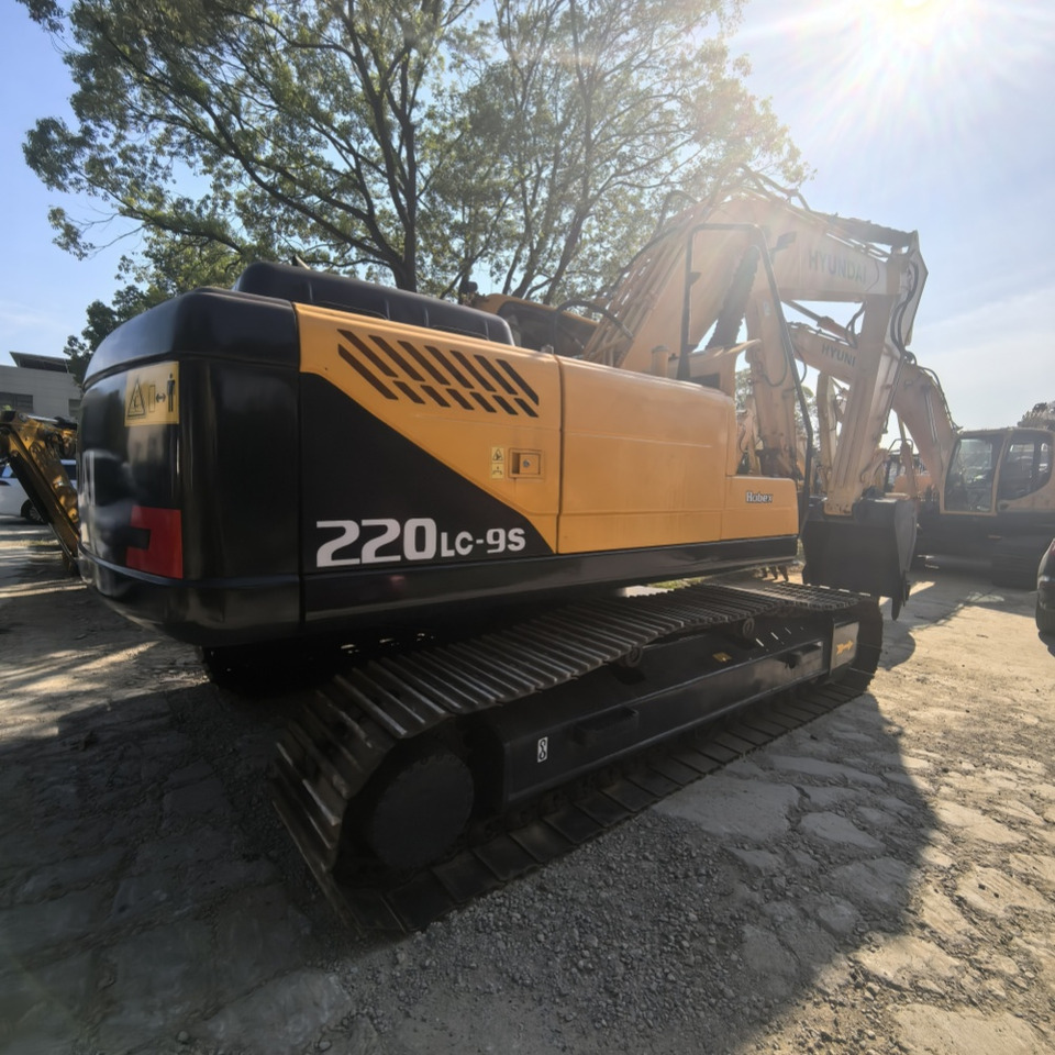 Hyundai 220LC-9S Excavator - Kāpurķēžu ekskavators: foto 4 Hyundai 220LC-9S Excavator - Kāpurķēžu ekskavators: foto 4
