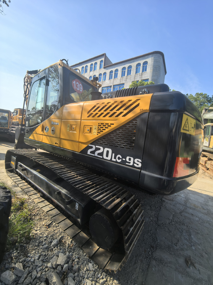 Hyundai 220LC-9S Excavator - Kāpurķēžu ekskavators: foto 3 Hyundai 220LC-9S Excavator - Kāpurķēžu ekskavators: foto 3