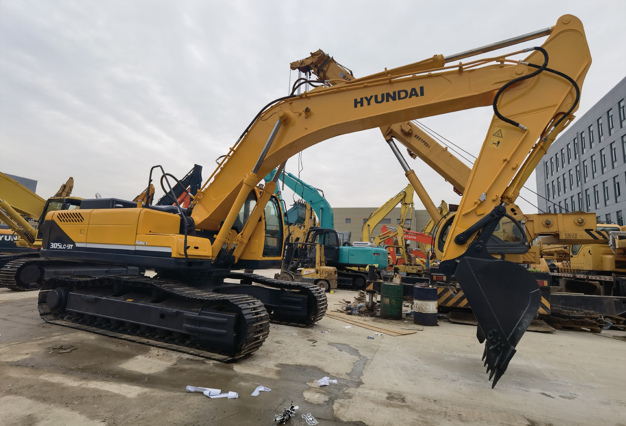 Hyundai 305LC-9T Excavator - Kāpurķēžu ekskavators: foto 5 Hyundai 305LC-9T Excavator - Kāpurķēžu ekskavators: foto 5