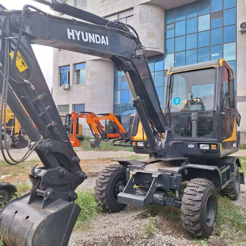 Hyundai HW60 excavator - Riteņu ekskavators: foto 4 Hyundai HW60 excavator - Riteņu ekskavators: foto 4