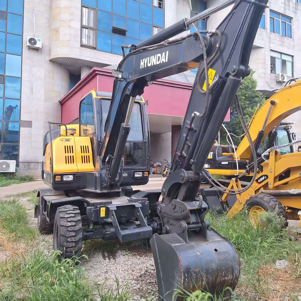 Hyundai HW60  excavator - Riteņu ekskavators: foto 5 Hyundai HW60  excavator - Riteņu ekskavators: foto 5