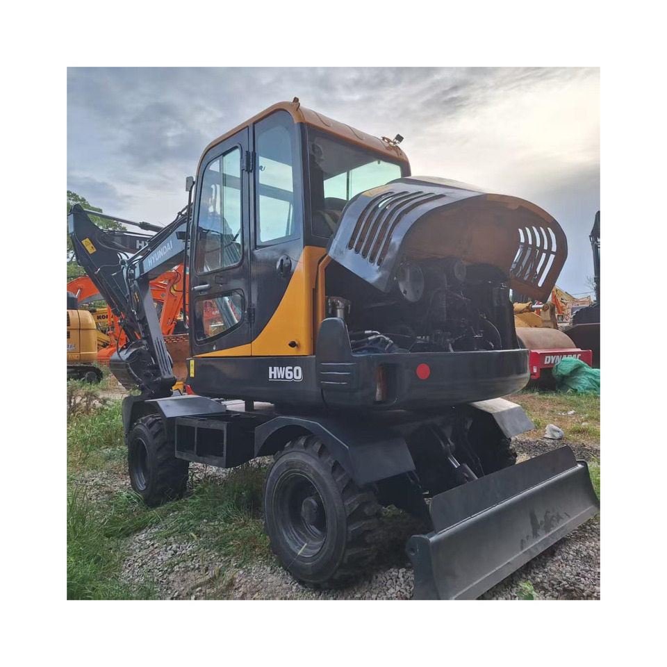 Hyundai HW60  excavator - Riteņu ekskavators: foto 3 Hyundai HW60  excavator - Riteņu ekskavators: foto 3