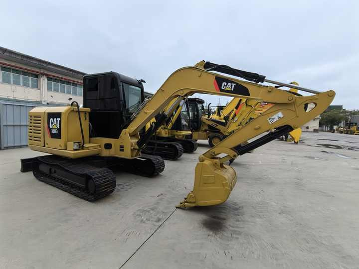 Japan original 6 ton mini used caterpillar cat 306E2 excavator in Shanghai for sale - Kāpurķēžu ekskavators: foto 4 Japan original 6 ton mini used caterpillar cat 306E2 excavator in Shanghai for sale - Kāpurķēžu ekskavators: foto 4