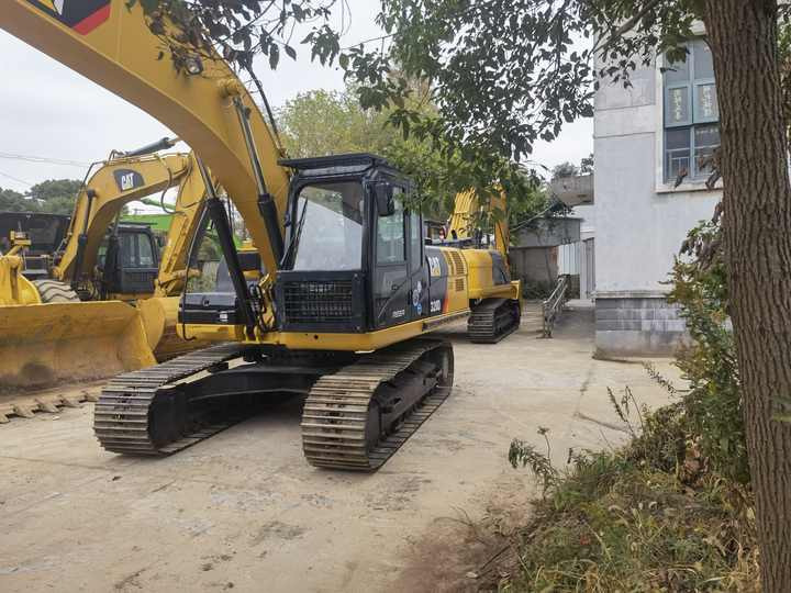Japanese Used CAT 320 Excavator Caterpillar 20 Ton Earth-moving Machinery Cheap Used CAT320D CAT320D2 Excavator for Sale - Ekskavators: foto 4 Japanese Used CAT 320 Excavator Caterpillar 20 Ton Earth-moving Machinery Cheap Used CAT320D CAT320D2 Excavator for Sale - Ekskavators: foto 4