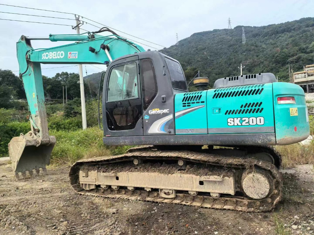 Kobelco SK200-8 Excavator - Kāpurķēžu ekskavators: foto 3 Kobelco SK200-8 Excavator - Kāpurķēžu ekskavators: foto 3
