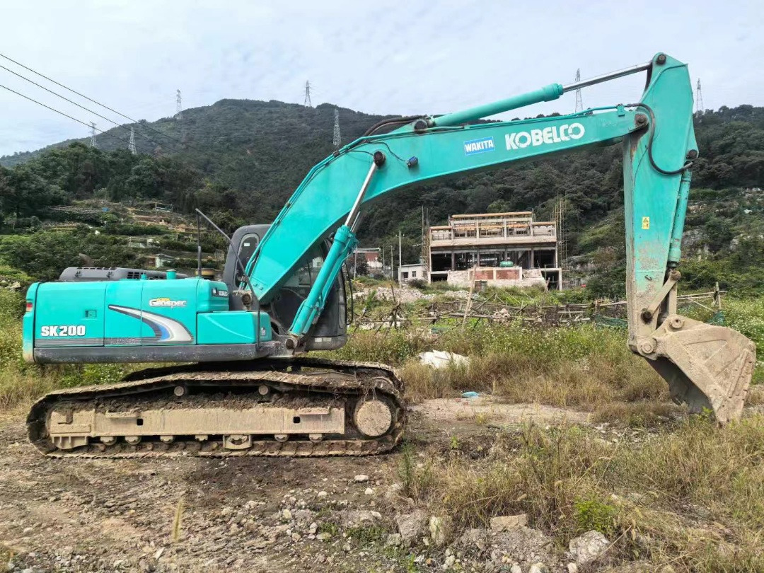 Kobelco SK200-8 Excavator - Kāpurķēžu ekskavators: foto 3 Kobelco SK200-8 Excavator - Kāpurķēžu ekskavators: foto 3