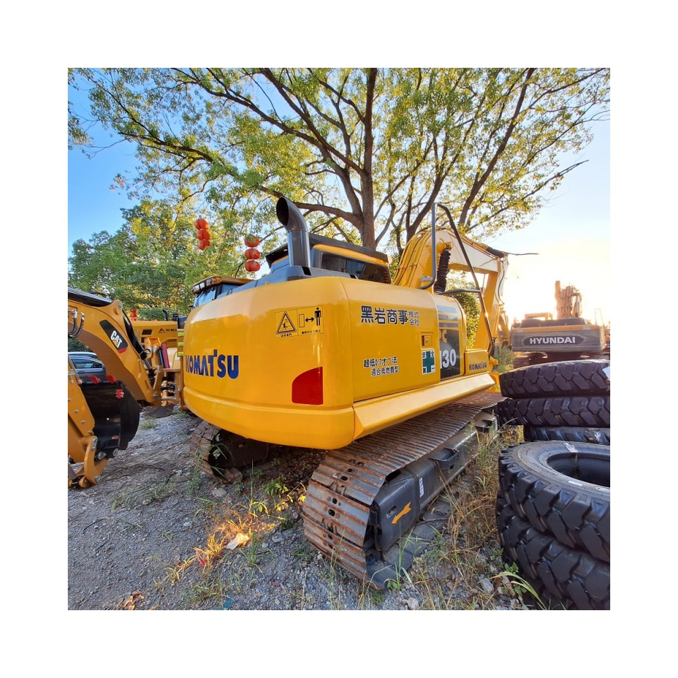 Komatsu PC130 Excavator - Kāpurķēžu ekskavators: foto 1 Komatsu PC130 Excavator - Kāpurķēžu ekskavators: foto 1