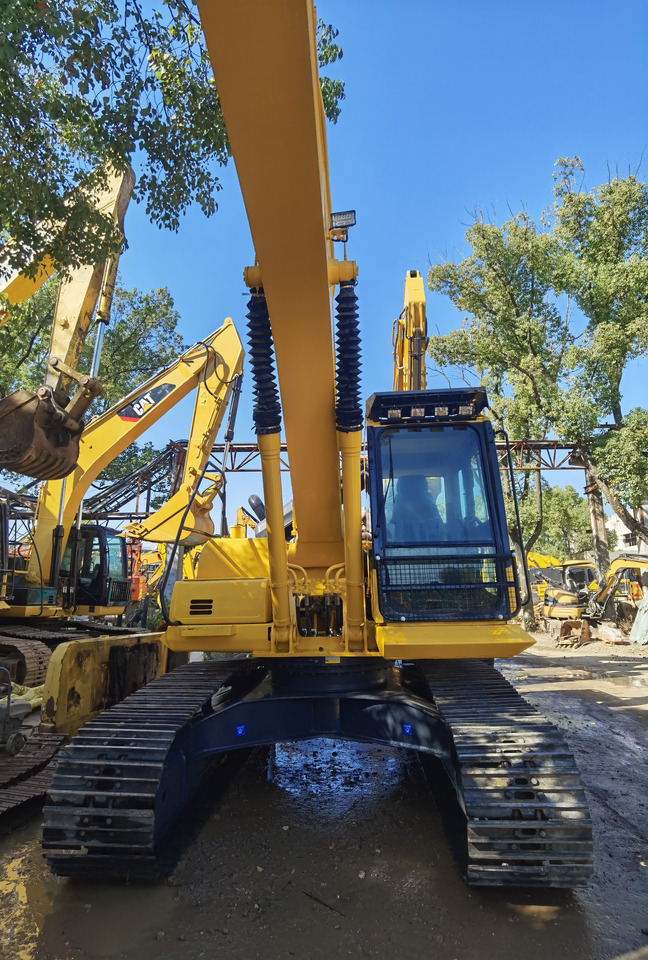 Komatsu PC200-8 Excavator - Kāpurķēžu ekskavators: foto 5 Komatsu PC200-8 Excavator - Kāpurķēžu ekskavators: foto 5