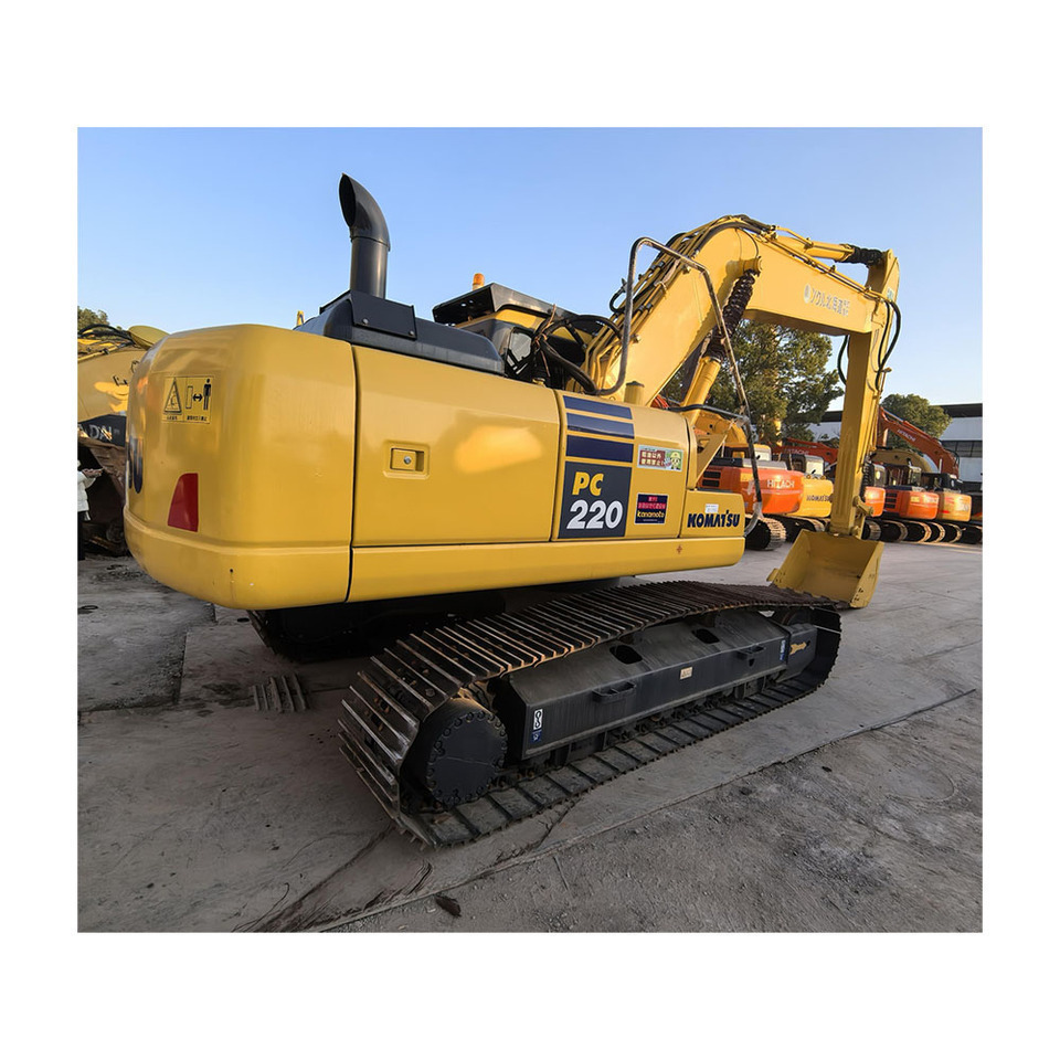 Komatsu PC220-7 - Kāpurķēžu ekskavators: foto 2 Komatsu PC220-7 - Kāpurķēžu ekskavators: foto 2