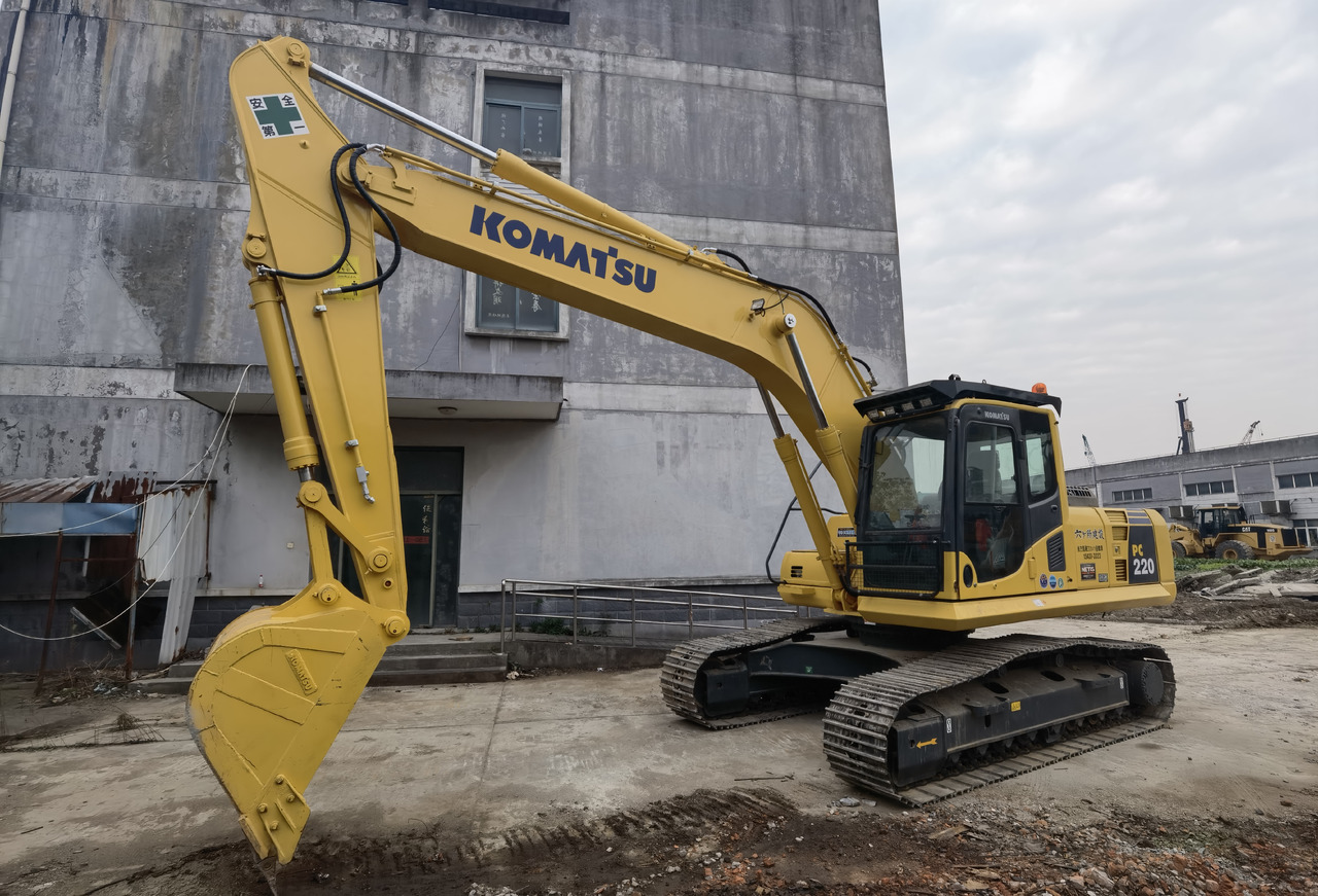 Komatsu PC220-8 Excavator - Kāpurķēžu ekskavators: foto 4 Komatsu PC220-8 Excavator - Kāpurķēžu ekskavators: foto 4