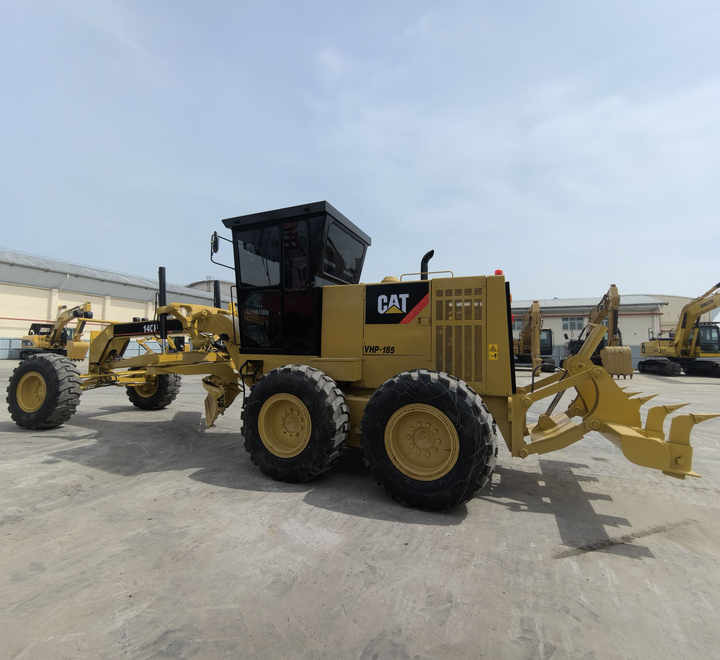 Low Working Hours Used Japan Motor Grader caterpillar 140h Grader cat 140H motor grader for sale - Greiders: foto 4 Low Working Hours Used Japan Motor Grader caterpillar 140h Grader cat 140H motor grader for sale - Greiders: foto 4