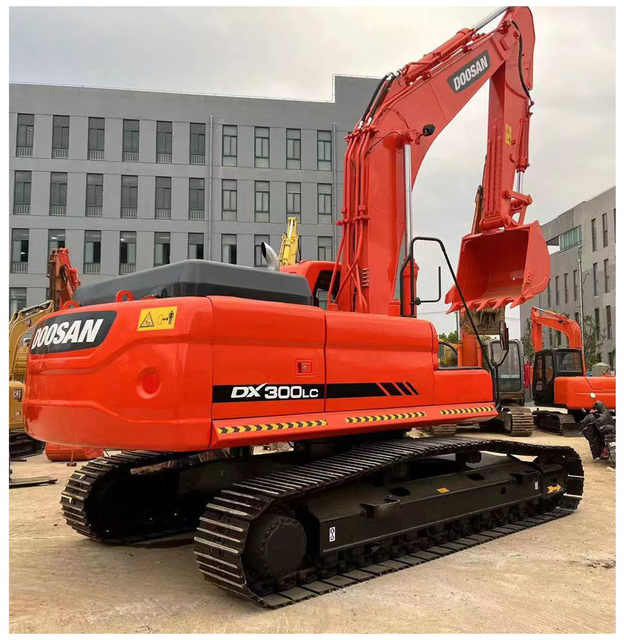 Original Korea Doosan Used Excavator 30 Ton Doosan DX300LC Crawler Excavator For Sale - Kāpurķēžu ekskavators: foto 1 Original Korea Doosan Used Excavator 30 Ton Doosan DX300LC Crawler Excavator For Sale - Kāpurķēžu ekskavators: foto 1