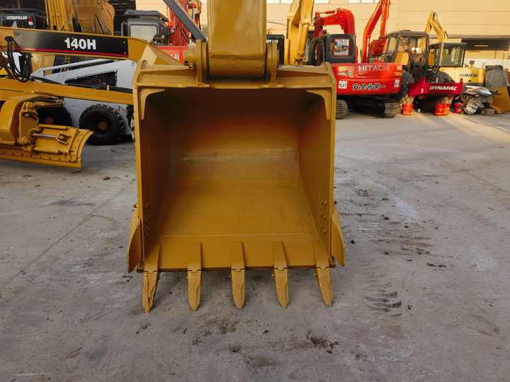 Ekskavators Second Hand used Caterpillar Cat 336D2 with best working condition and good performance for sale: foto 6