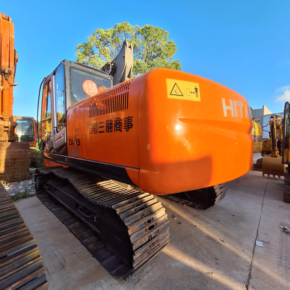 Second hand Hitachi ZX210 excavator - Ekskavators: foto 2 Second hand Hitachi ZX210 excavator - Ekskavators: foto 2