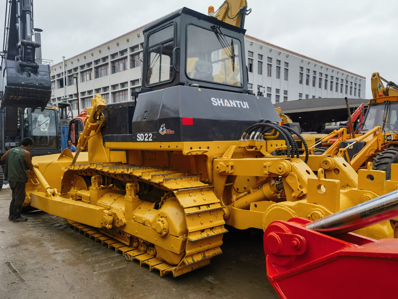 Shantui SD22 bulldozer - Buldozers: foto 1 Shantui SD22 bulldozer - Buldozers: foto 1