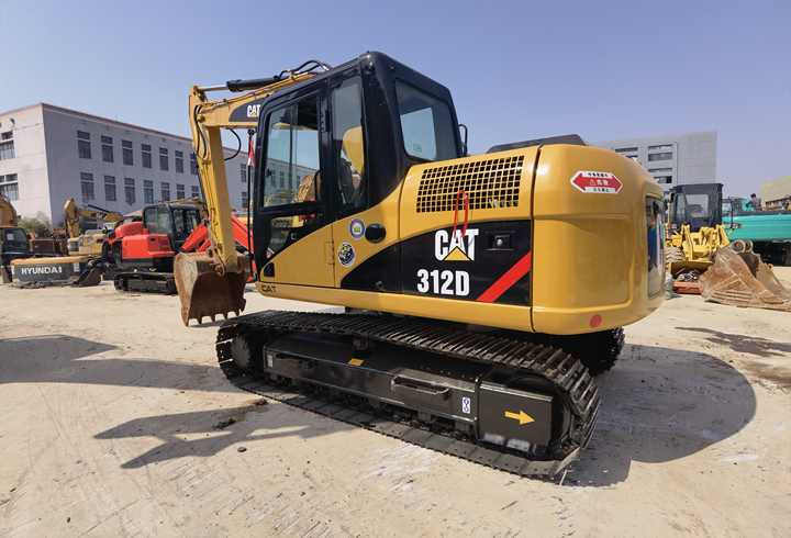 Used CAT 312D2 hydraulic Crawler excavator CATERPILLAR CAT312 second hand hydraulic machinery digger CAT312D on stock - Kāpurķēžu ekskavators: foto 2 Used CAT 312D2 hydraulic Crawler excavator CATERPILLAR CAT312 second hand hydraulic machinery digger CAT312D on stock - Kāpurķēžu ekskavators: foto 2