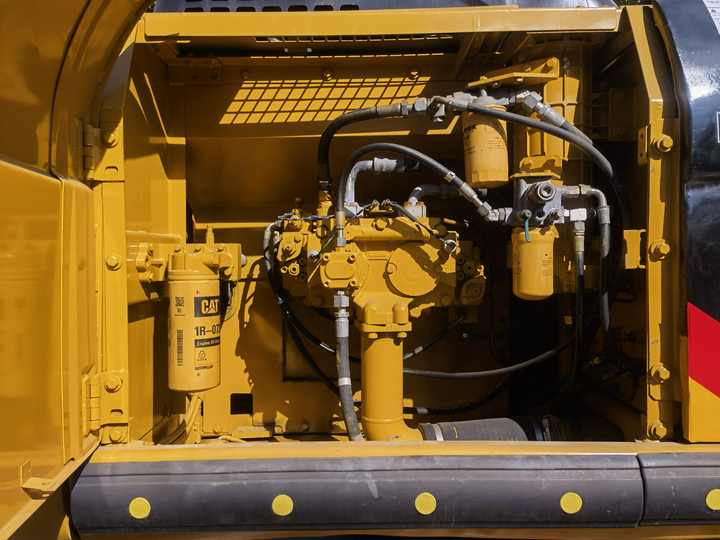 Used caterpillar 325D excavator with good quality original japan on sale in shanghai yard - Kāpurķēžu ekskavators: foto 5 Used caterpillar 325D excavator with good quality original japan on sale in shanghai yard - Kāpurķēžu ekskavators: foto 5
