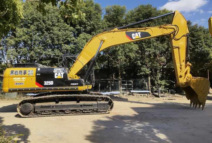 Used caterpillar 325D excavator with good quality original japan on sale in shanghai yard - Kāpurķēžu ekskavators: foto 4 Used caterpillar 325D excavator with good quality original japan on sale in shanghai yard - Kāpurķēžu ekskavators: foto 4