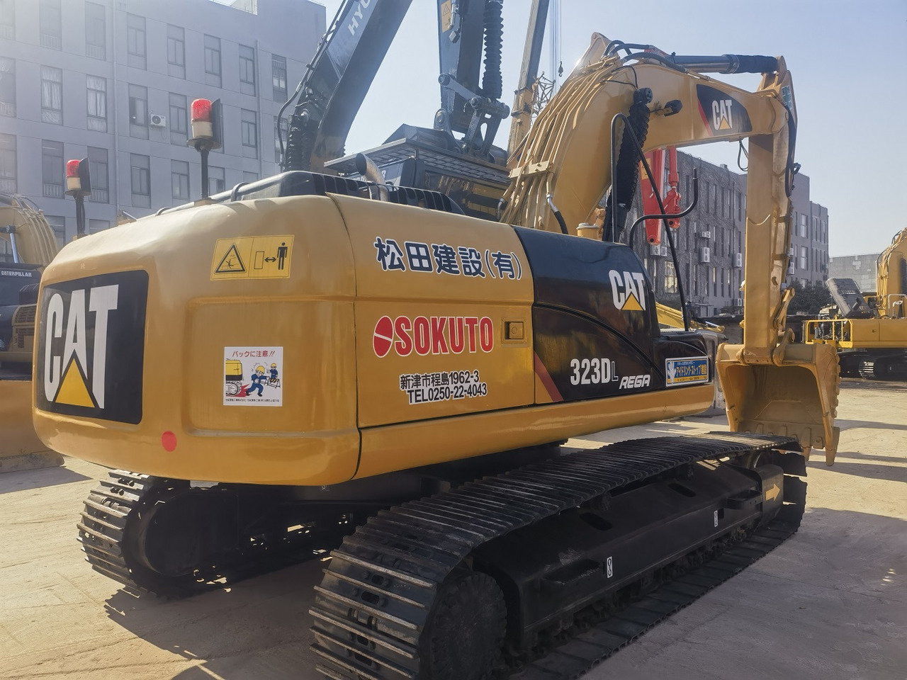 Cat 323d excavators - Ekskavators: foto 3 Cat 323d excavators - Ekskavators: foto 3