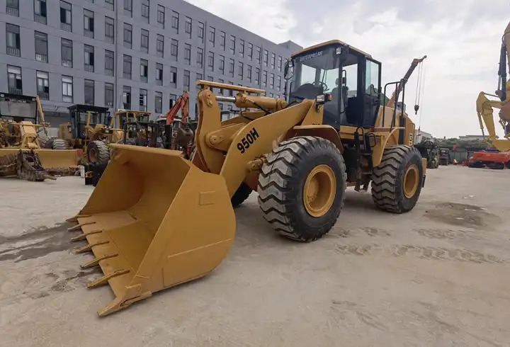 Caterpillar 950H wheel loaders CAT 950H 966H caterpillar used second hand 966H 950H wheel loader - Riteņu iekrāvējs: foto 5 Caterpillar 950H wheel loaders CAT 950H 966H caterpillar used second hand 966H 950H wheel loader - Riteņu iekrāvējs: foto 5