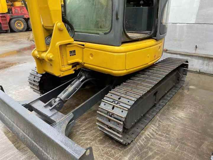Fast delivery and high performance Used Komatsu PC35MR-3 Made In Japan on Hot Sale in china - Kāpurķēžu ekskavators: foto 5 Fast delivery and high performance Used Komatsu PC35MR-3 Made In Japan on Hot Sale in china - Kāpurķēžu ekskavators: foto 5