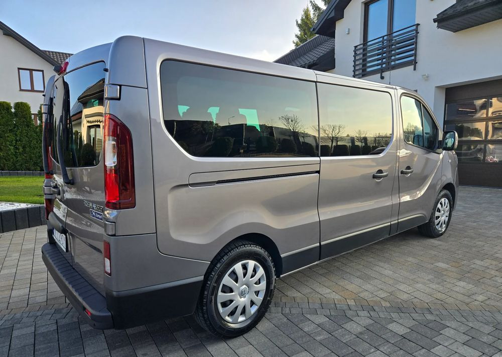 Renault Trafic Grand SpaceClass 2.0 dCi EDC - Mikroautobuss, Pasažieru furgons: foto 4 Renault Trafic Grand SpaceClass 2.0 dCi EDC - Mikroautobuss, Pasažieru furgons: foto 4