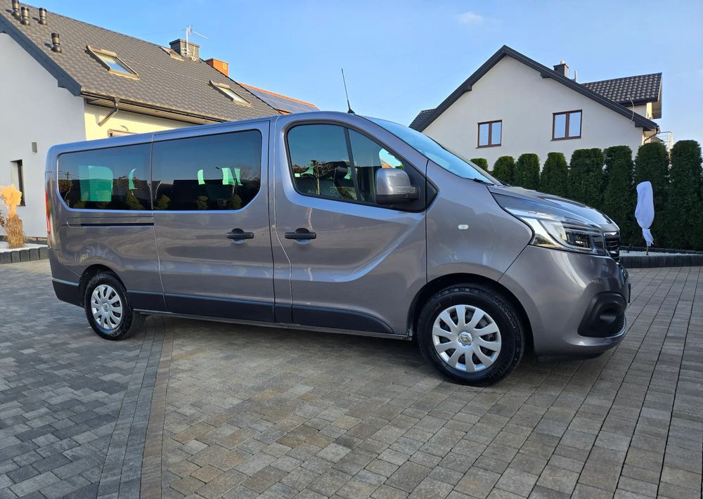 Renault Trafic Grand SpaceClass 2.0 dCi EDC - Mikroautobuss, Pasažieru furgons: foto 2 Renault Trafic Grand SpaceClass 2.0 dCi EDC - Mikroautobuss, Pasažieru furgons: foto 2