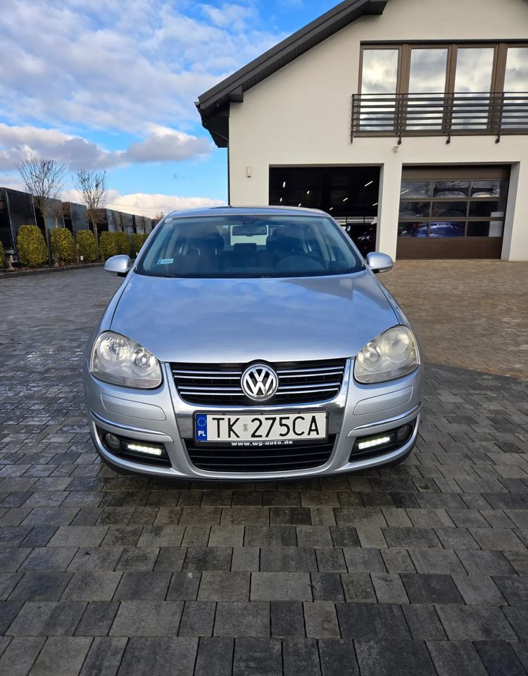 Volkswagen Jetta 2.0 TDI Sportline - Sedans: foto 1 Volkswagen Jetta 2.0 TDI Sportline - Sedans: foto 1