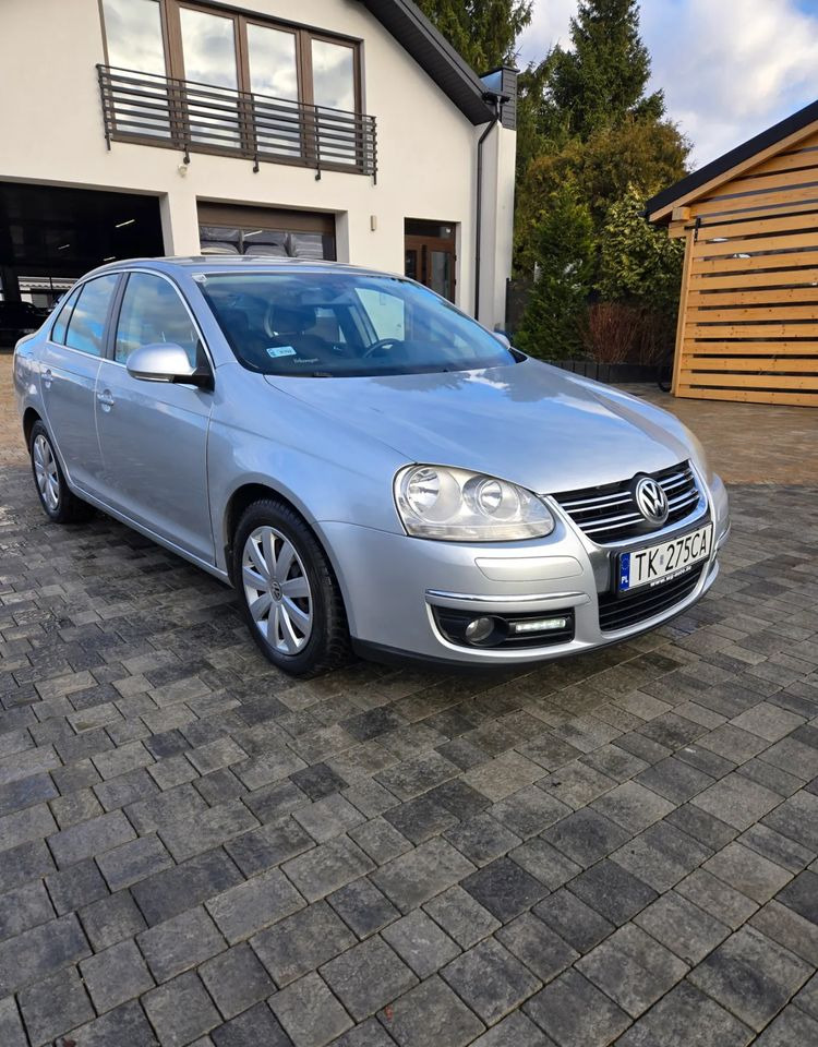 Volkswagen Jetta 2.0 TDI Sportline - Sedans: foto 3 Volkswagen Jetta 2.0 TDI Sportline - Sedans: foto 3
