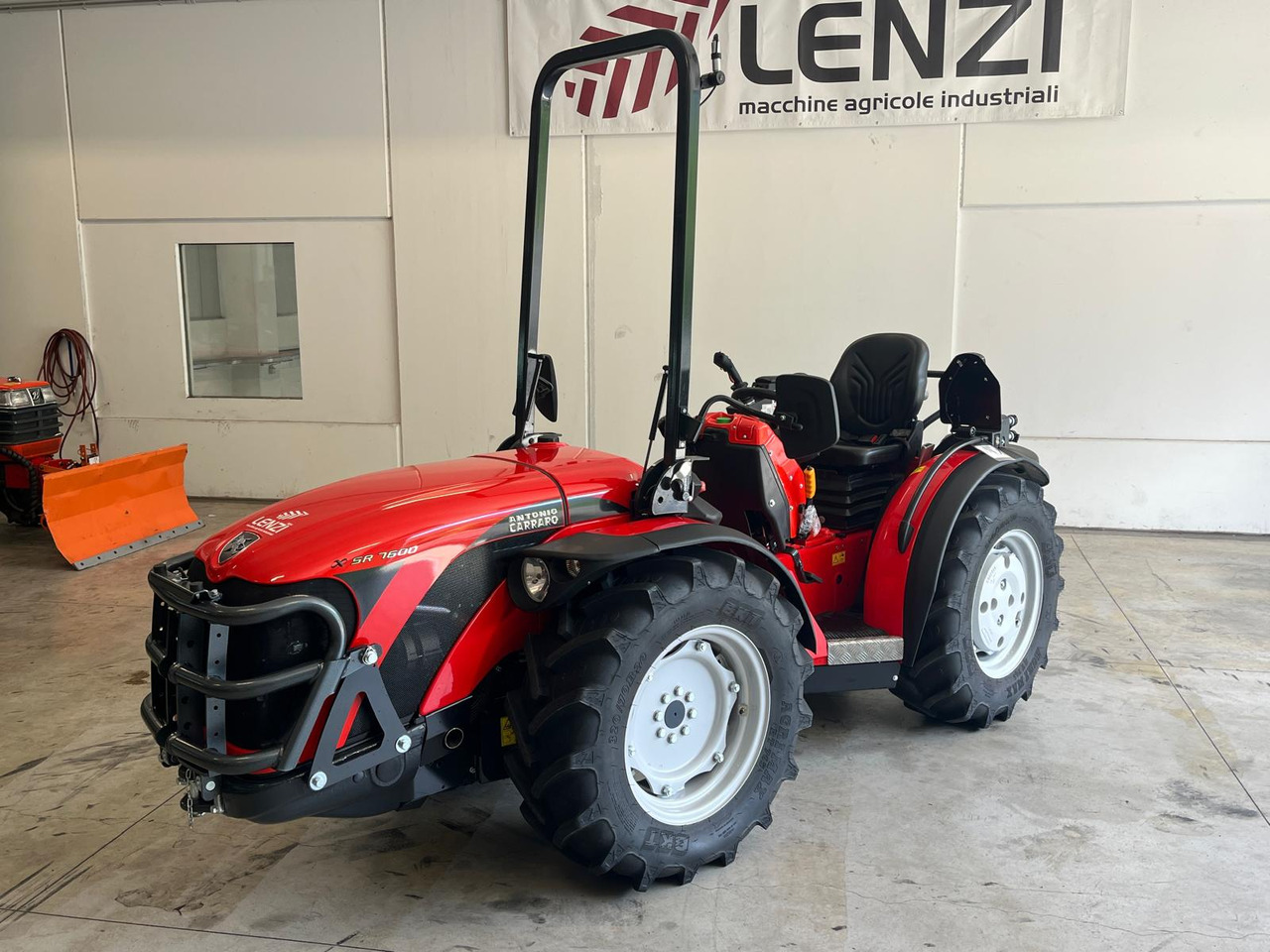 ANTONIO CARRARO INFINITY SR 7600 - Traktors: foto 2 ANTONIO CARRARO INFINITY SR 7600 - Traktors: foto 2